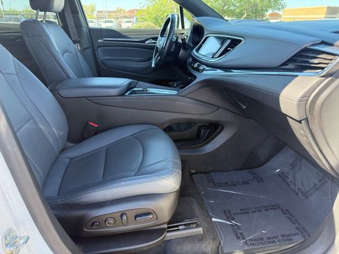 Used 2024 Buick Enclave Premium AWD/4WD image 30