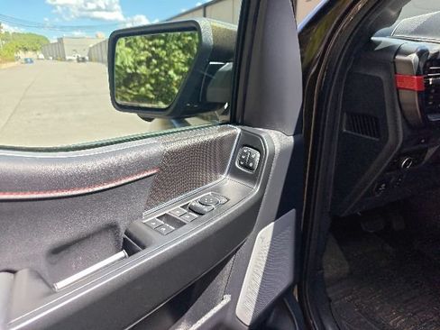 Used 2025 Ford F150 Raptor AWD/4WD image 11