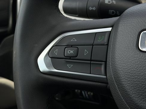 Used 2025 Jeep Compass Limited AWD/4WD image 13
