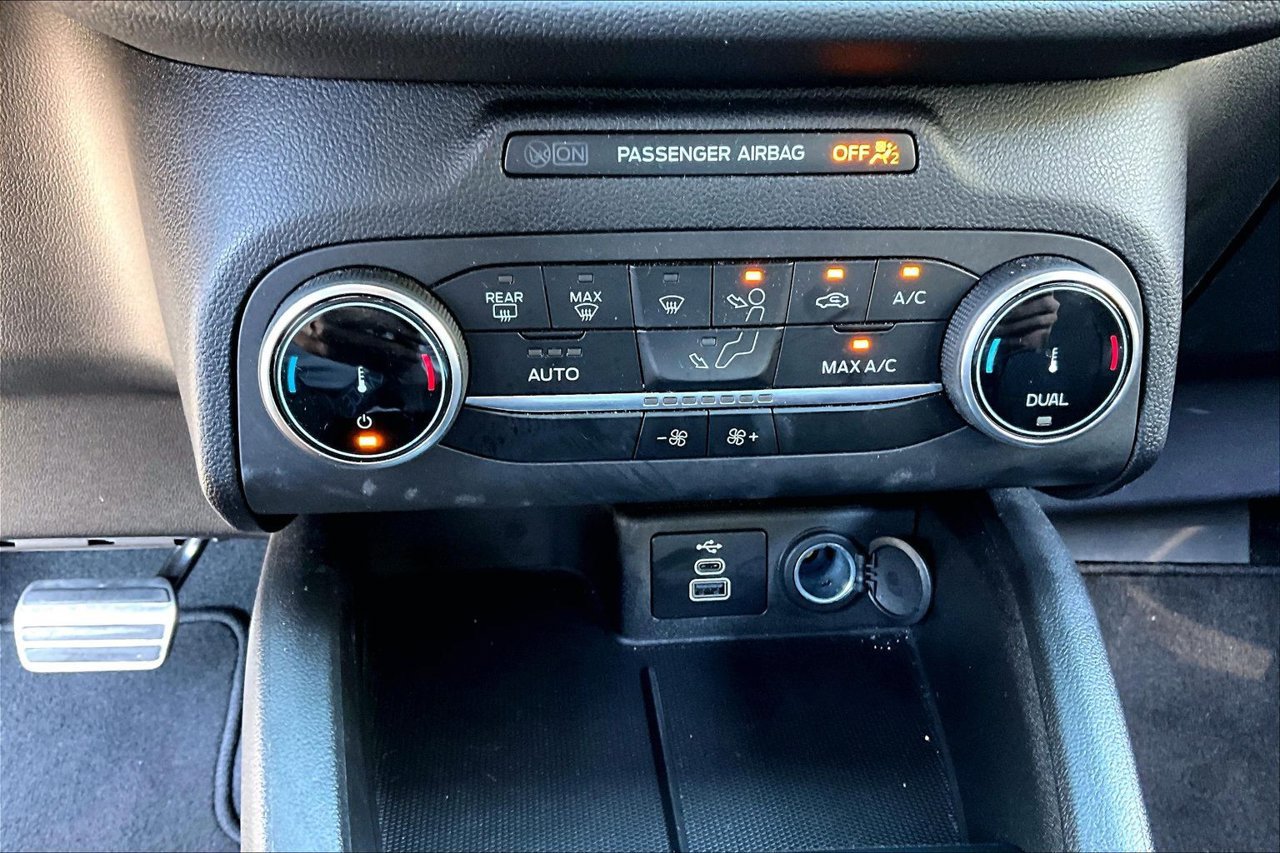 Used 2024 Ford Escape ST-Line w/ Equipment Group 301A FWD image 25