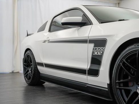 Used 2012 Ford Mustang Boss 302 w/ Boss 302 Accessory Pkg RWD image 30