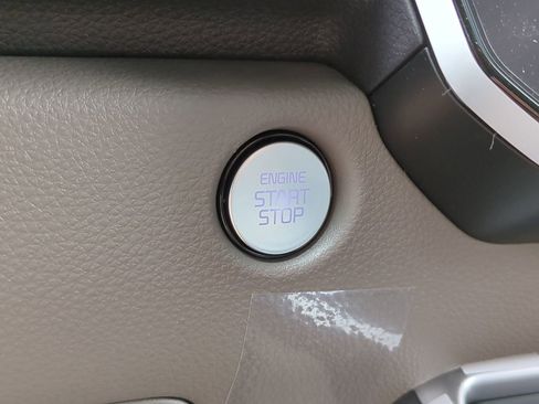 New 2026 Kia Carnival image 28