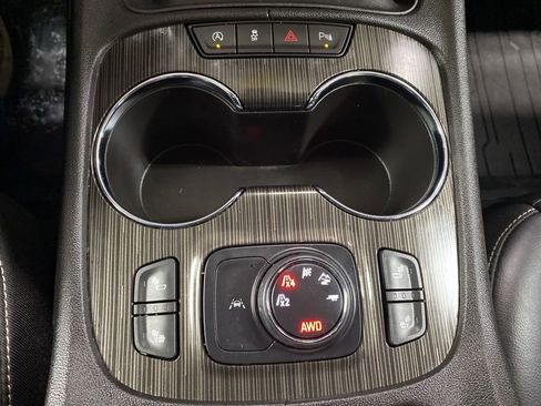 Used 2020 GMC Acadia SLT w/ Driver Alert Package II image 47