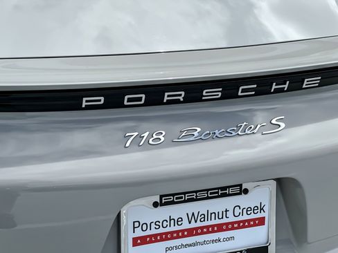 Used 2022 Porsche 718 Boxster S RWD image 22