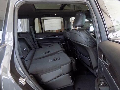 New 2026 Jeep Grand Cherokee Limited image 29