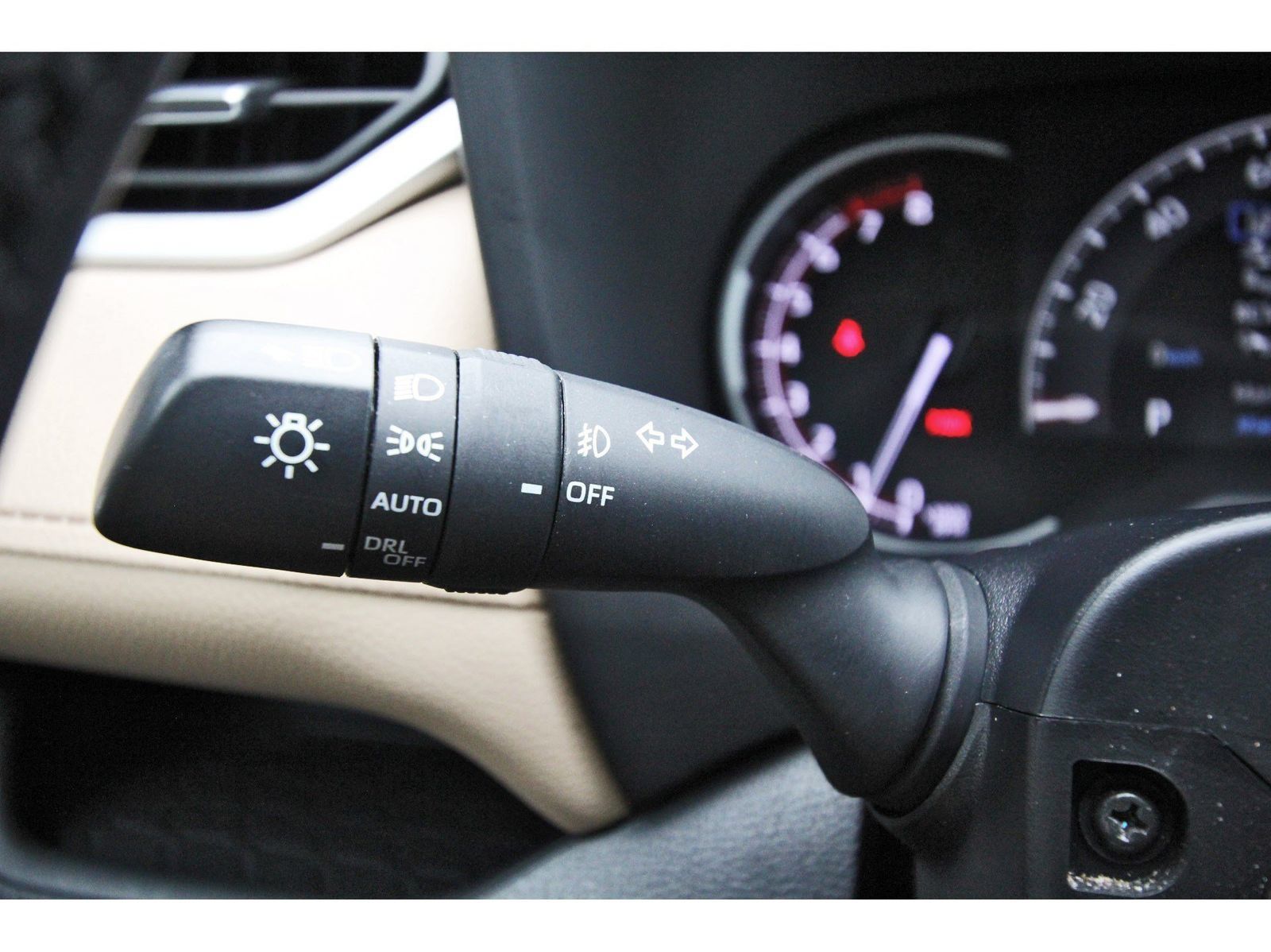 Used 2024 Toyota RAV4 XLE Premium FWD image 19