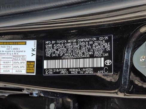 Used 2025 Toyota Prius LE image 18