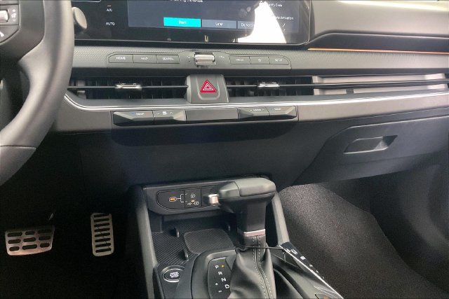 New 2027 Kia K4 GT-Line Turbo FWD image 7