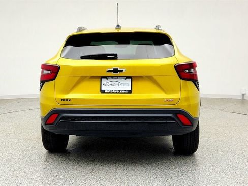 Used 2024 Chevrolet Trax RS w/ Driver Confidence Package FWD image 6