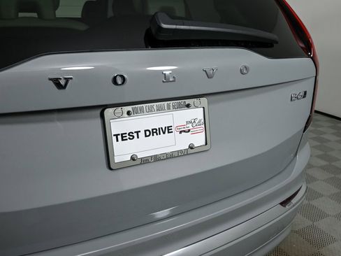 Used 2026 Volvo XC90 B6 Ultra w/ Protection Package AWD/4WD image 40