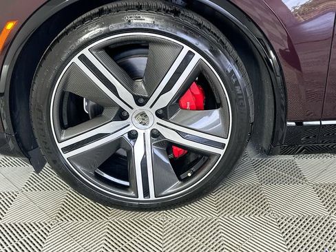 Used 2024 Porsche Macan Turbo Electric AWD/4WD image 31