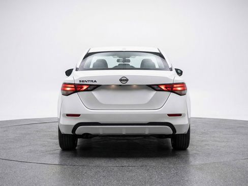 Used 2025 Nissan Sentra SV FWD image 7