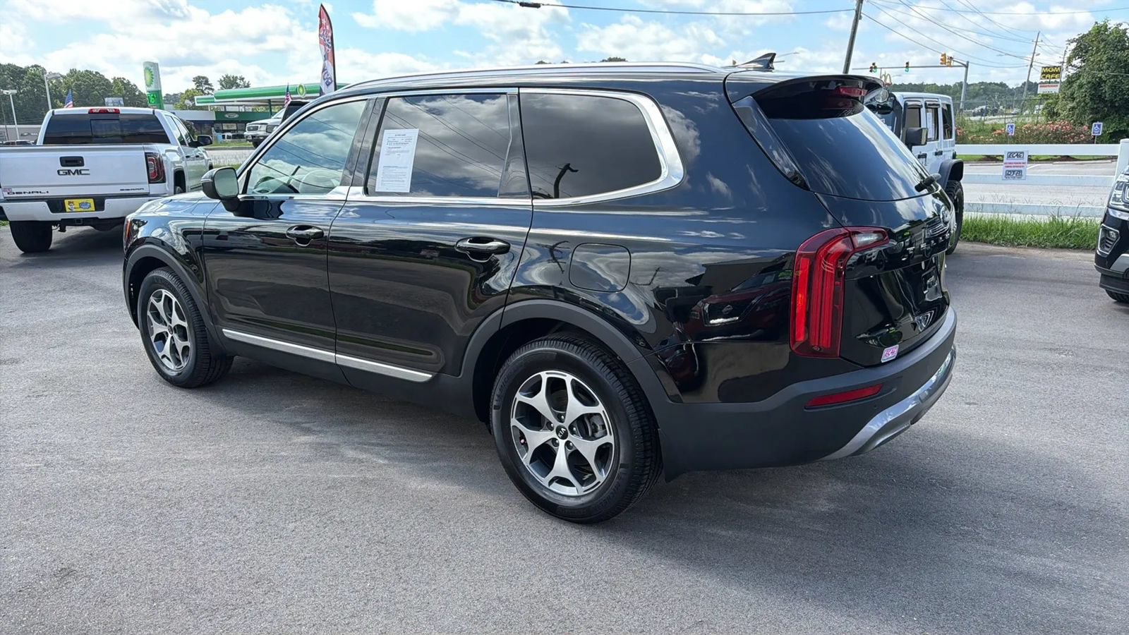 Used 2021 Kia Telluride EX FWD image 3