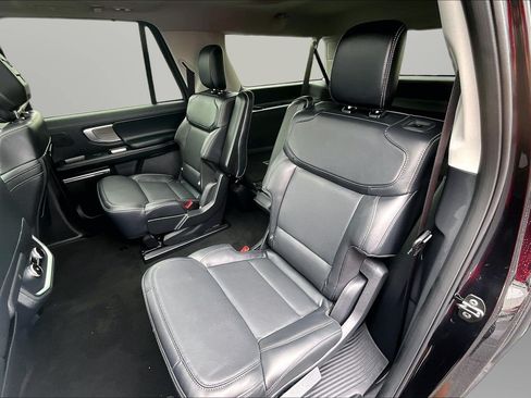 Used 2026 Ford Expedition Max Platinum w/ Driver's Package AWD/4WD image 18