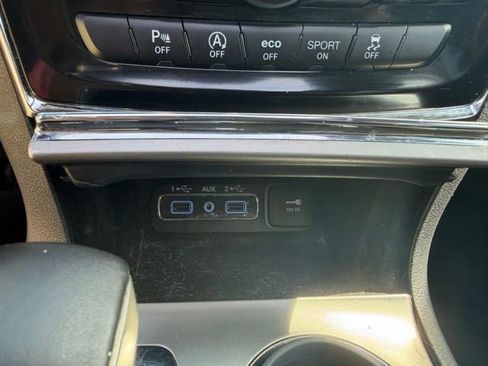 Certified 2022 Jeep Grand Cherokee Laredo X AWD/4WD image 26