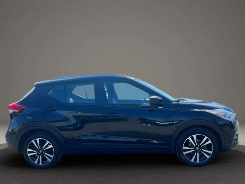 Used 2020 Nissan Kicks SV FWD image 4