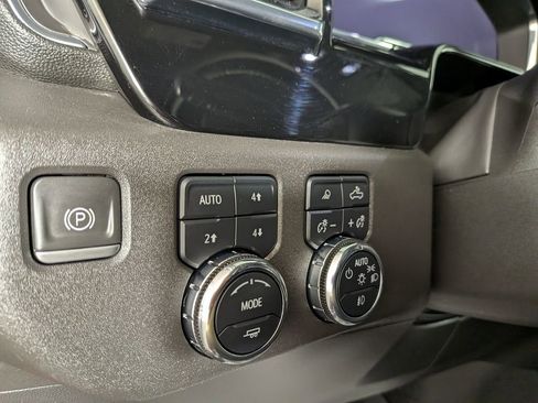 Certified 2023 GMC Sierra 1500 SLT w/ SLT Premium Package image 17