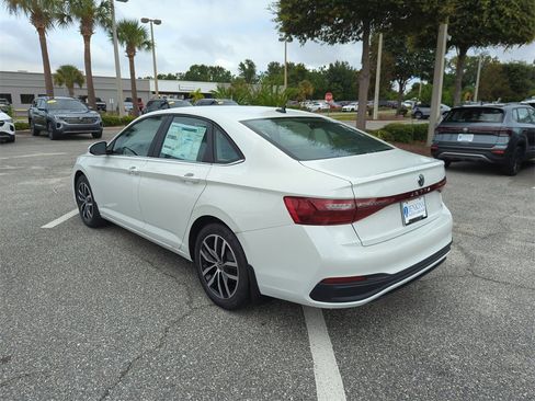 New 2025 Volkswagen Jetta SE image 7