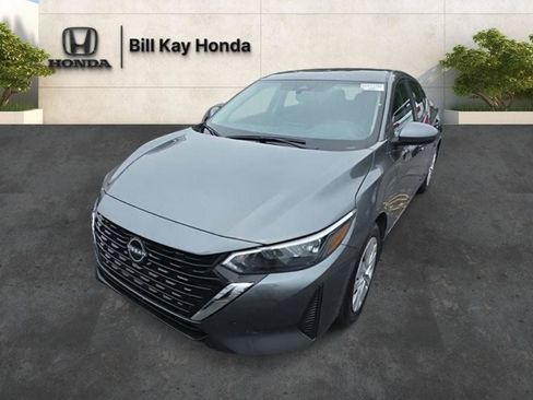 Used 2025 Nissan Sentra S FWD image 8