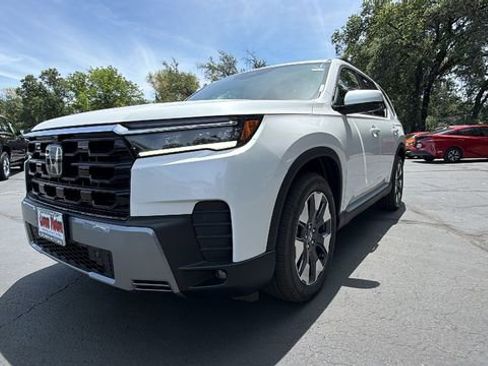 New 2026 Honda Pilot Elite image 9