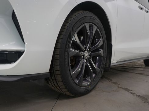 Used 2022 Toyota Sienna XSE image 26