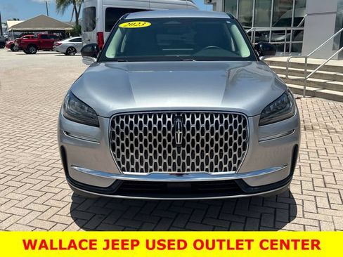 Used 2023 Lincoln Corsair FWD image 3