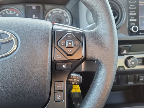 Used 2022 Toyota Tacoma SR image 22