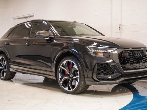 Used 2021 Audi RS Q8 w/ Carbon Optic Package image 5