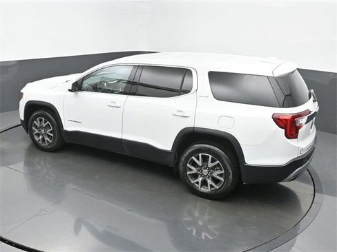Used 2023 GMC Acadia SLE image 42