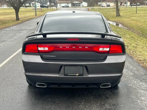 Used 2014 Dodge Charger SE w/ Sport Appearance Group image 6