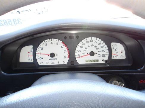 Used 2001 Toyota Tacoma 2WD Xtracab image 14