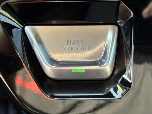 Used 2025 GMC Sierra 2500 AT4 AWD/4WD image 22