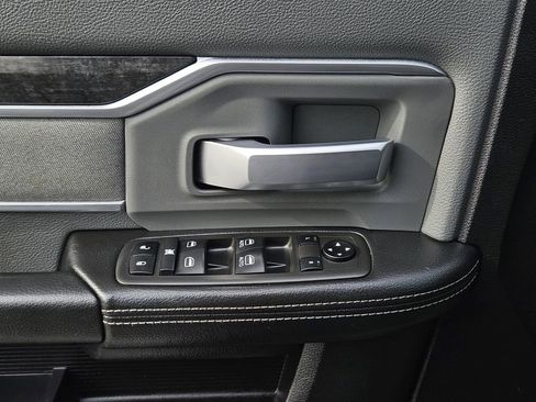 Used 2021 RAM 2500 Big Horn image 26