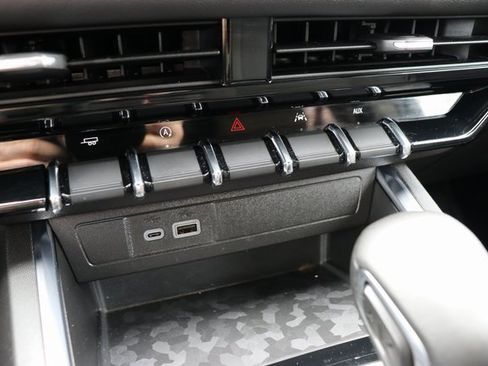 Used 2023 GMC Canyon Elevation w/ Convenience Package image 24