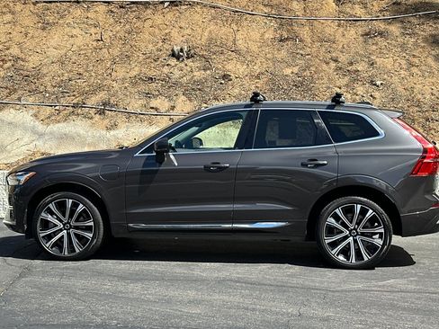 Certified 2023 Volvo XC60 T8 Ultimate AWD/4WD image 8