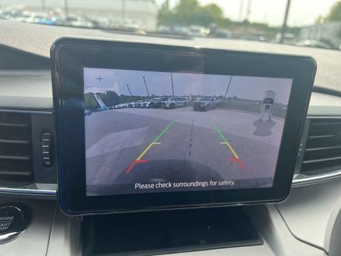 Used 2020 Ford Explorer XLT w/ Equipment Group 202A AWD/4WD image 8