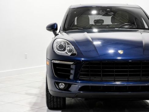 Used 2018 Porsche Macan image 45