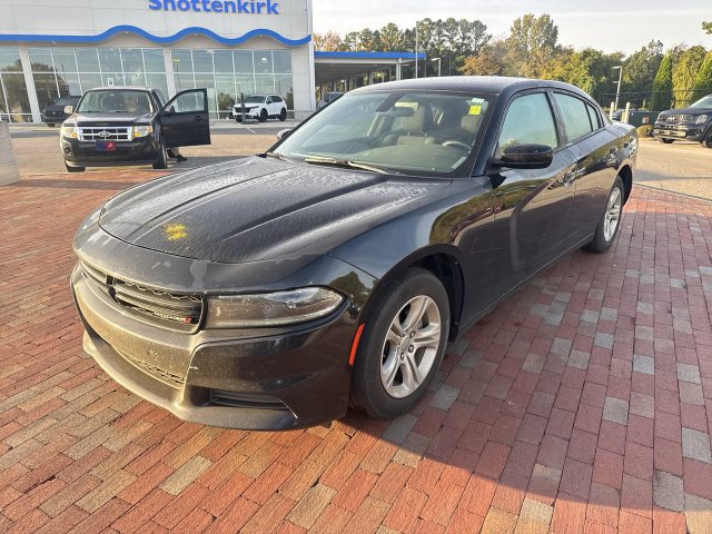 Used 2023 Dodge Charger SXT RWD image 4