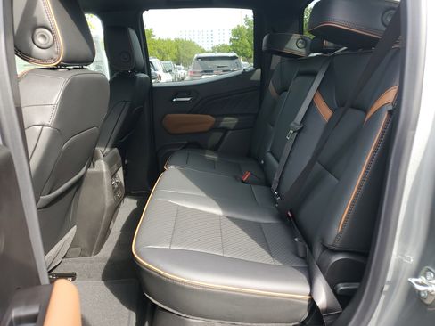 New 2026 GMC Canyon AT4 w/ Technology Plus Package image 7