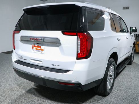 Used 2022 GMC Yukon SLT w/ SLT Premium Package AWD/4WD image 7
