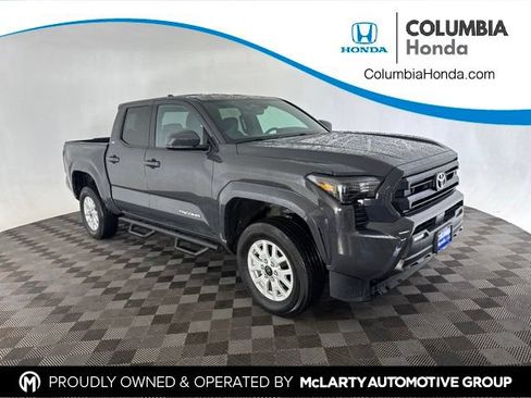 Used 2024 Toyota Tacoma SR5 AWD/4WD image 1