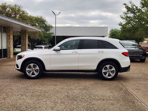 Used 2018 Mercedes-Benz GLC 300 4MATIC image 4
