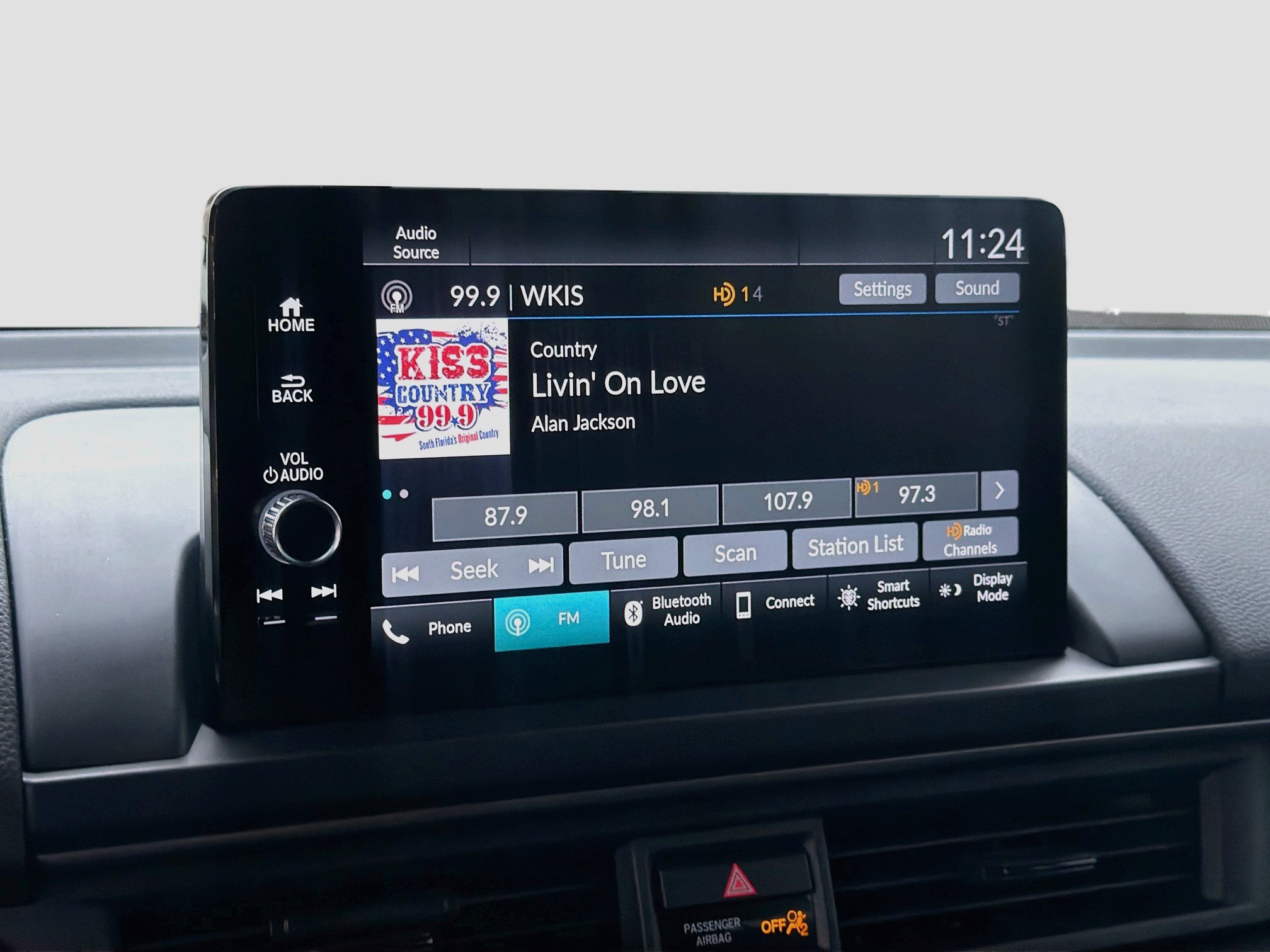 Used 2025 Honda Pilot TrailSport image 12
