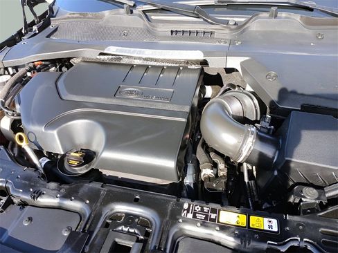 Used 2022 Land Rover Range Rover Evoque R-Dynamic SE image 26