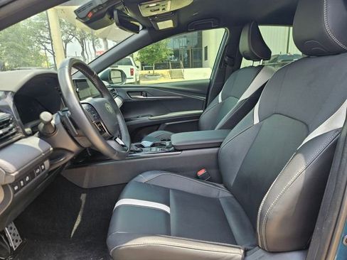 Used 2025 Toyota Camry SE w/ Multimedia Upgrade Package FWD image 9