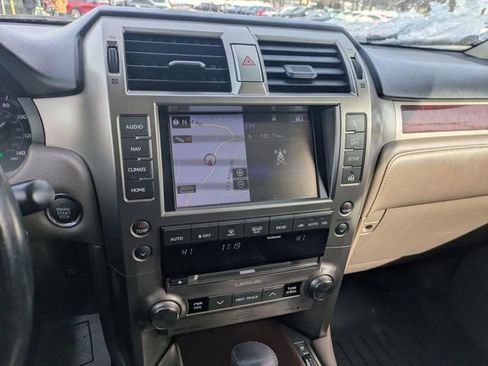 Used 2017 Lexus GX 460 Luxury w/ Sport Design Package image 20