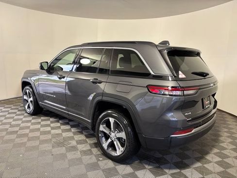 New 2026 Jeep Grand Cherokee Limited w/ Trailer Tow Package AWD/4WD image 4