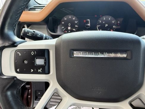 Used 2023 Land Rover Defender 130 SE image 18