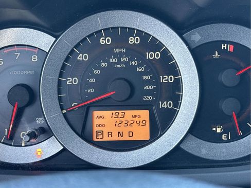 Used 2010 Toyota RAV4 2WD image 11