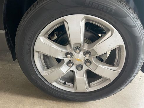 Used 2016 Chevrolet Traverse LT w/ Style and Technology Package FWD image 25